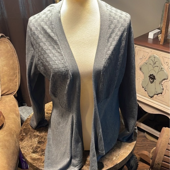 Light Gray Basket Weave Cardigan - Picture 1 of 6